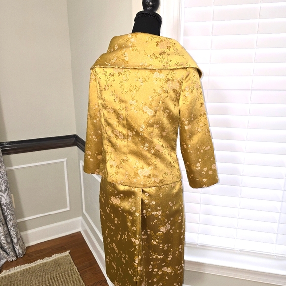 David's Bridal 2pc Skirt Set - Picture 4 of 12